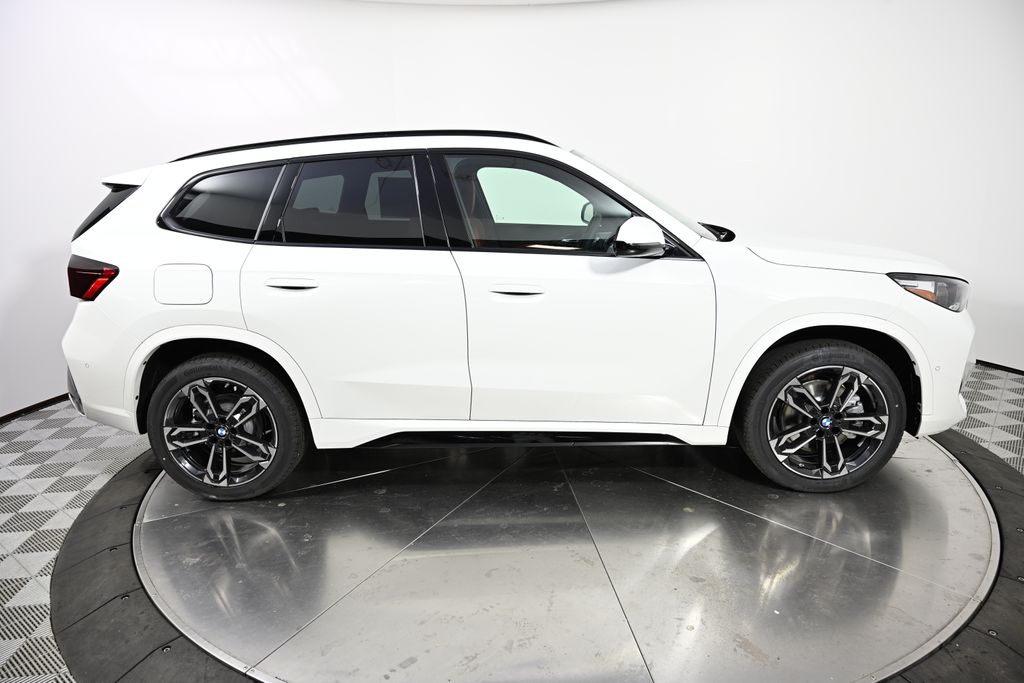 Thumbnail: 2025 BMW X1 - 6