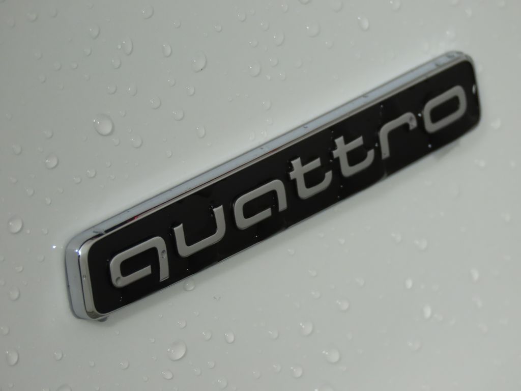 Thumbnail: 2026 Audi Q7 - 10