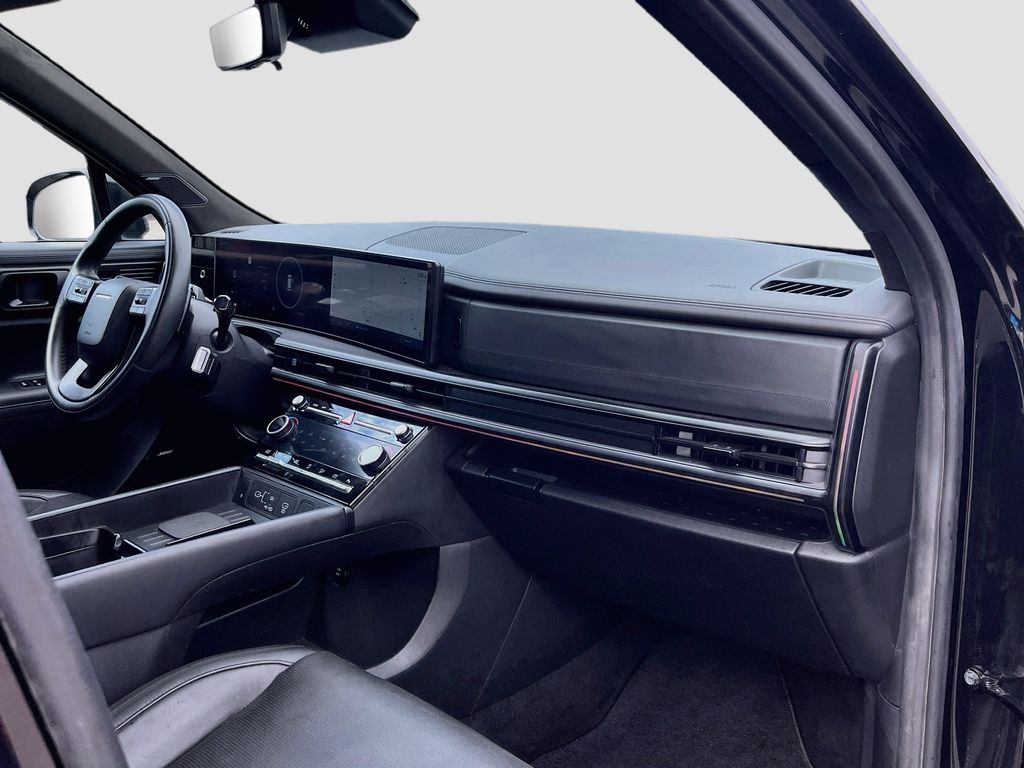 Used 2025 Black Hyundai Calligraphy image 31