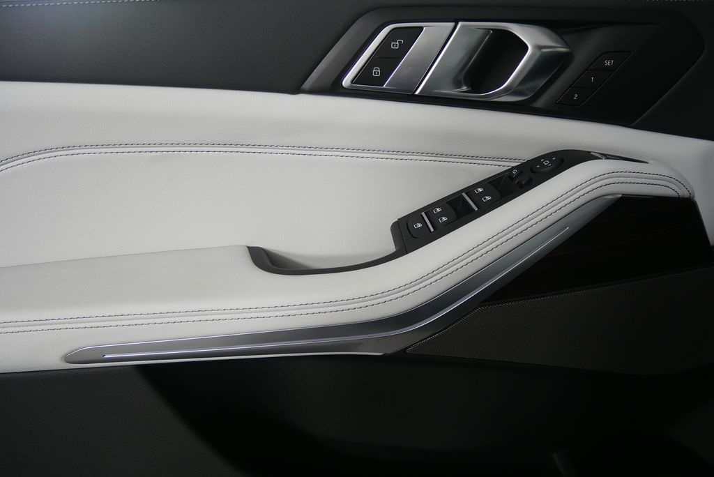2026 BMW X5 xDrive40i 9