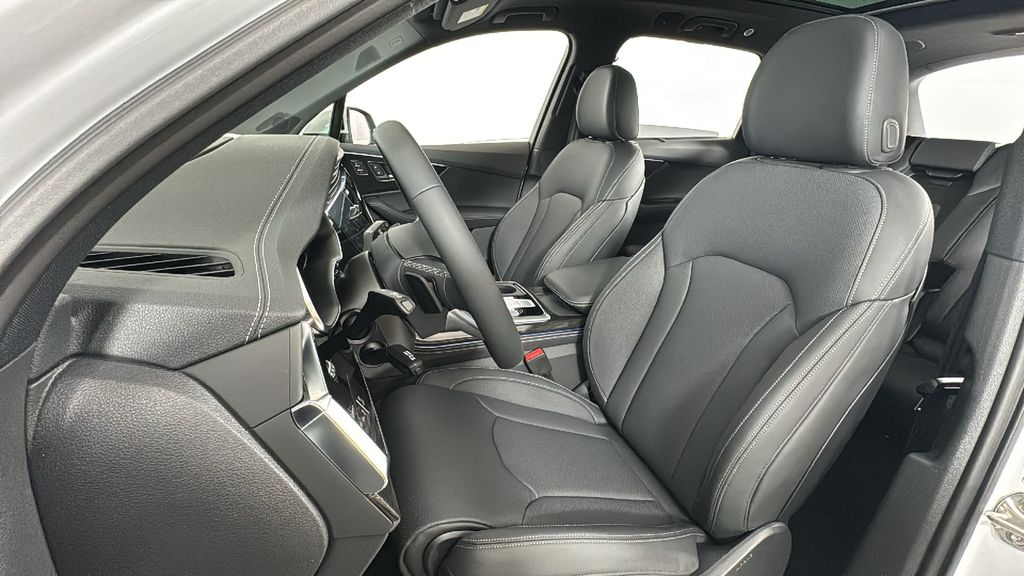 2025 Audi Q7  30