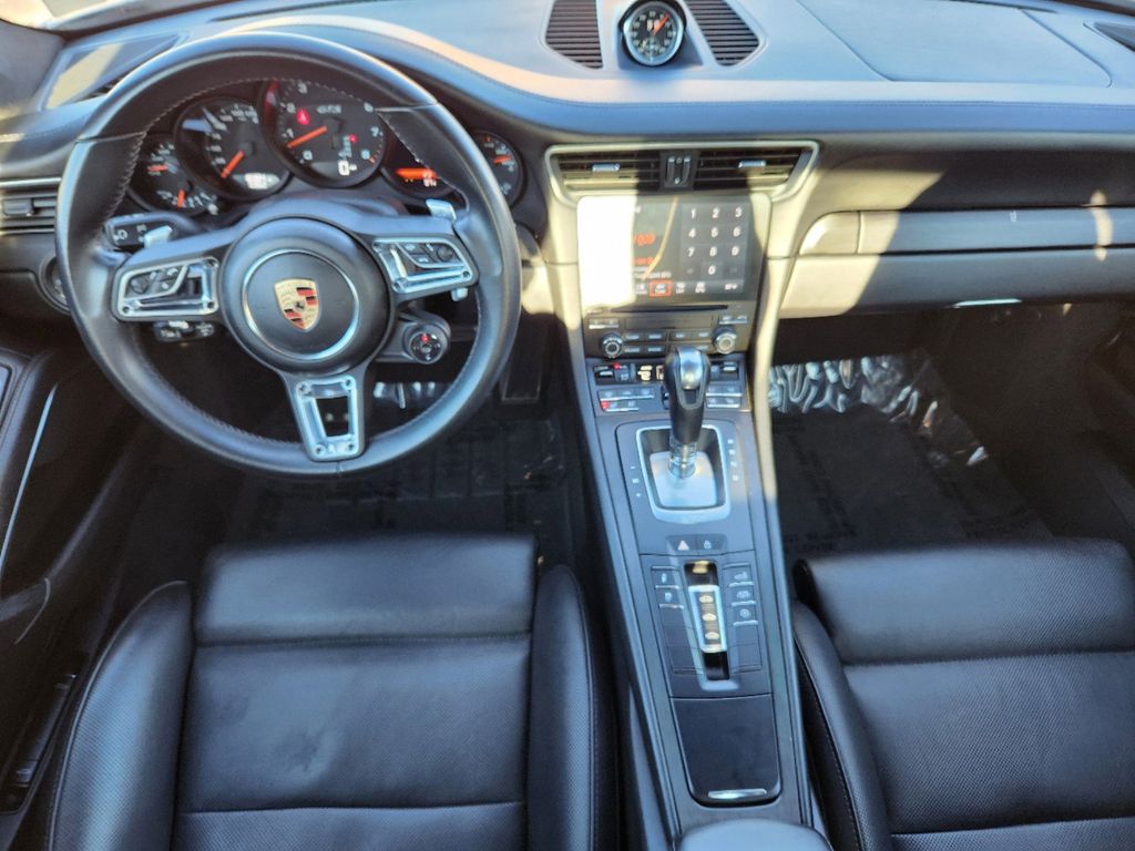 2019 Porsche 911 Carrera 4 GTS 25