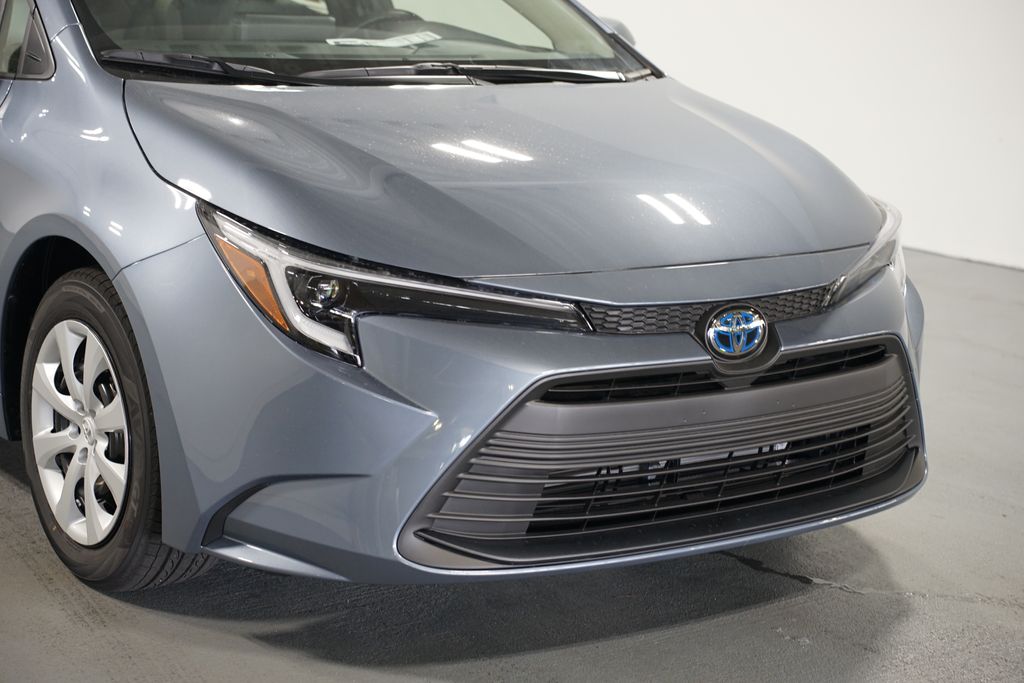 Thumbnail: 2025 Toyota Corolla - 4