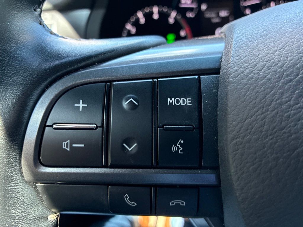 Certified Used 2022 Black Lexus 460 image 25