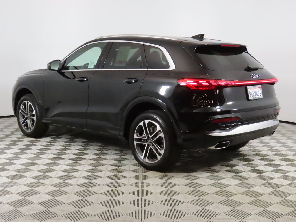 Thumbnail: 2025 Audi Q5 - 3