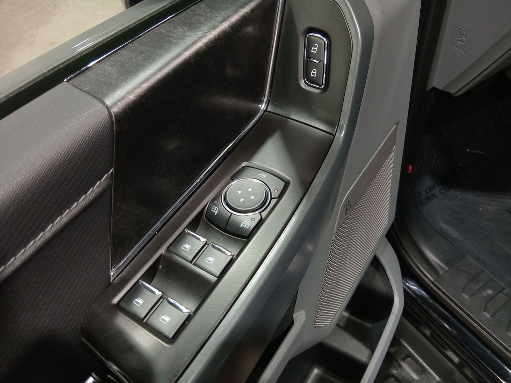 2024 Ford F-150 Lightning Flash
