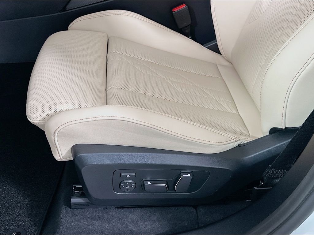 Thumbnail: 2026 BMW X3 - 21