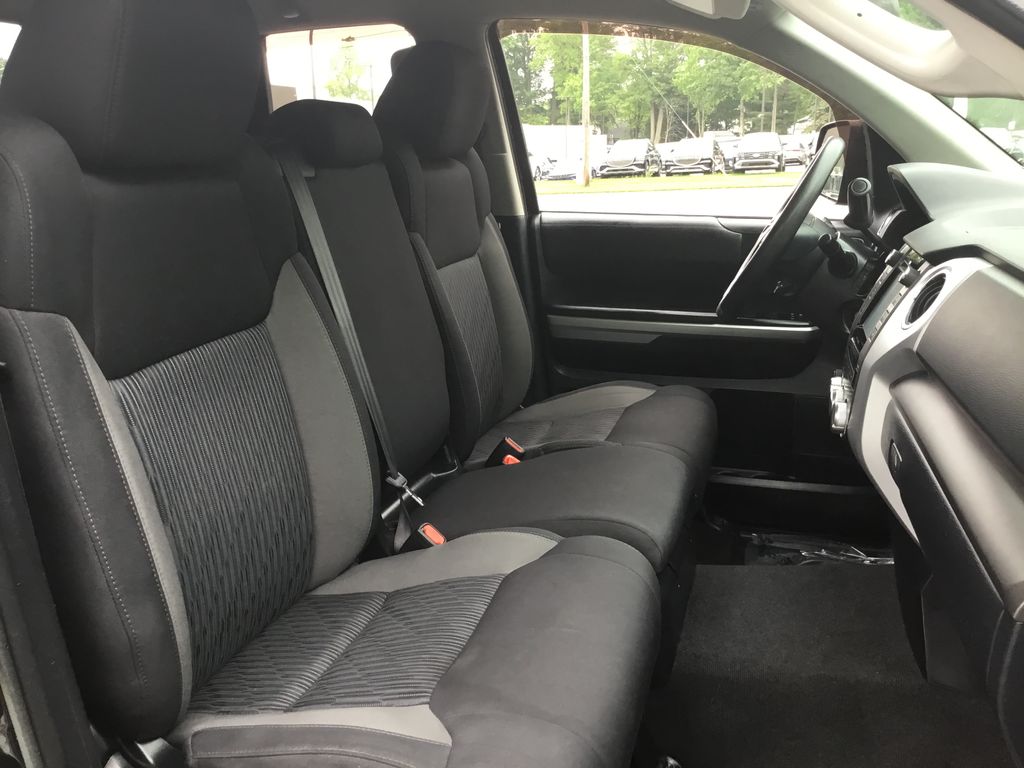 2016 Toyota Tundra SR5 11
