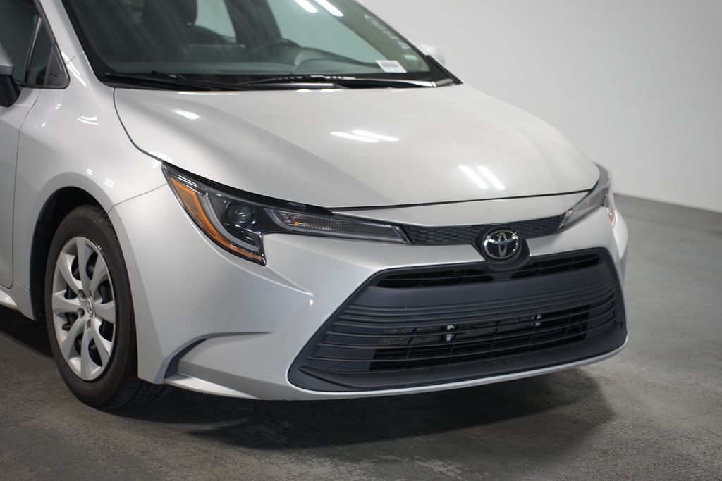 Thumbnail: 2023 Toyota Corolla - 4