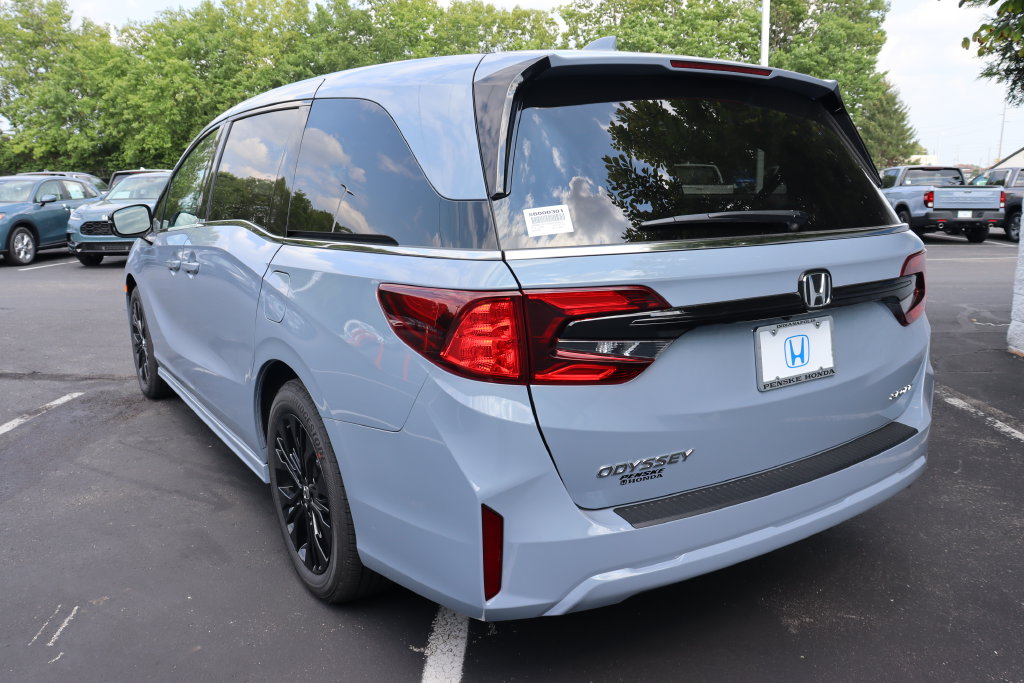 Thumbnail: 2027 Honda Odyssey - 3