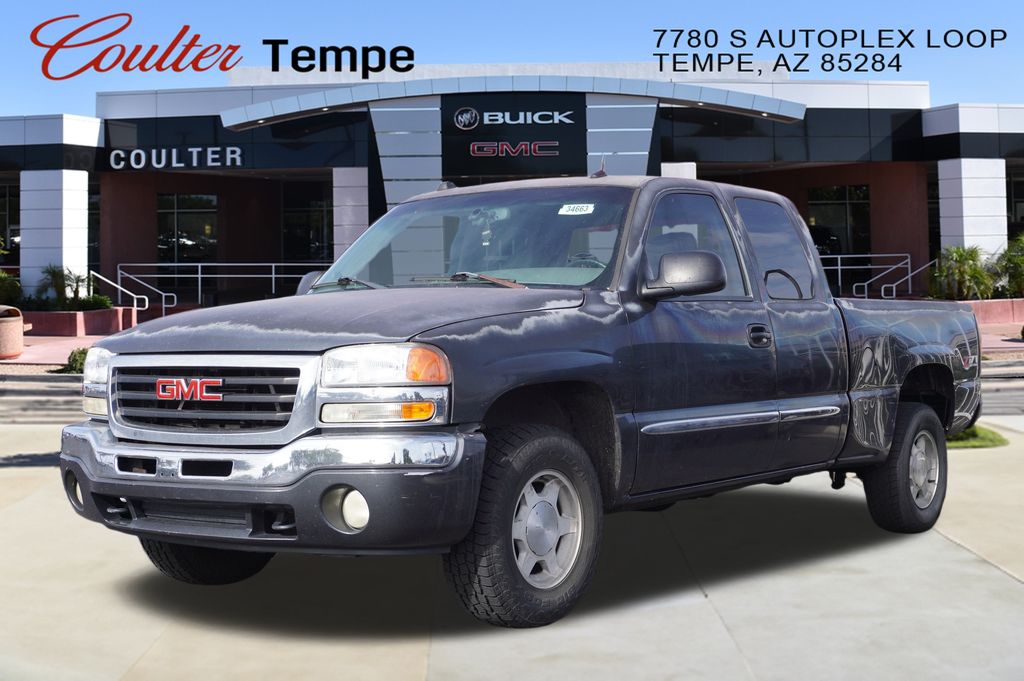 2004 GMC Sierra 1500 4 Dr SLT 4WD Extended Cab SB
