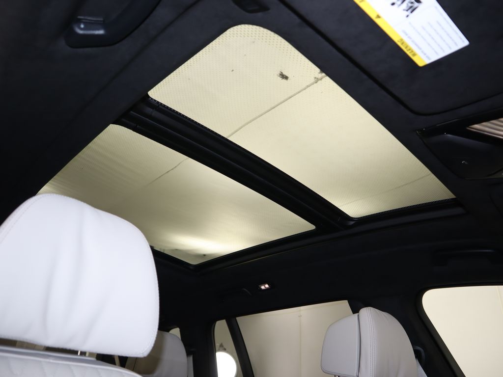 Thumbnail: 2026 BMW X7 - 19