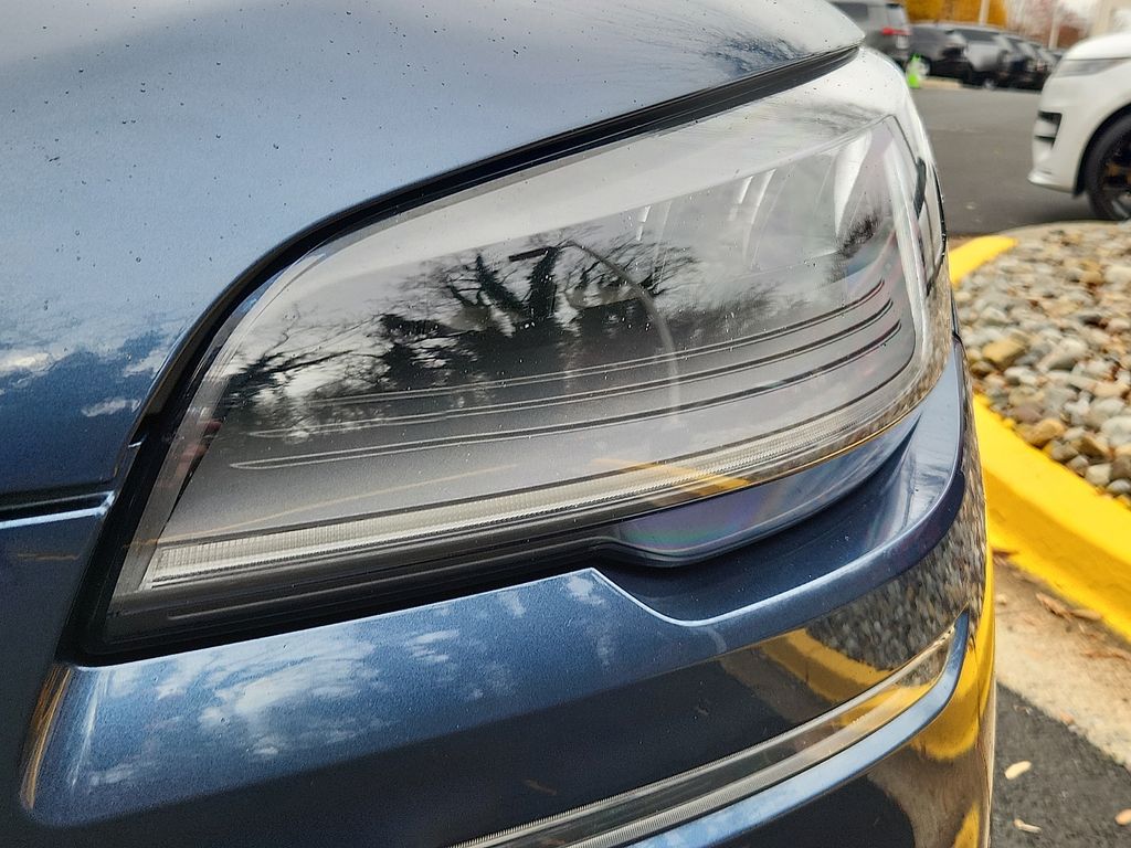 Thumbnail: 2020 Lincoln Aviator - 9