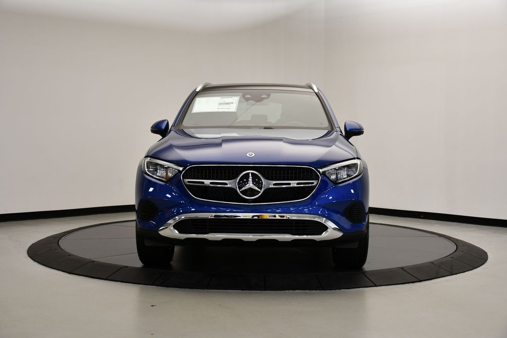 2025 Mercedes-Benz GLC 300 8