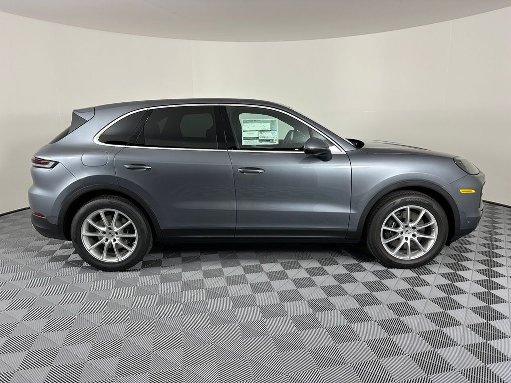 Thumbnail: 2026 Porsche Cayenne - 11