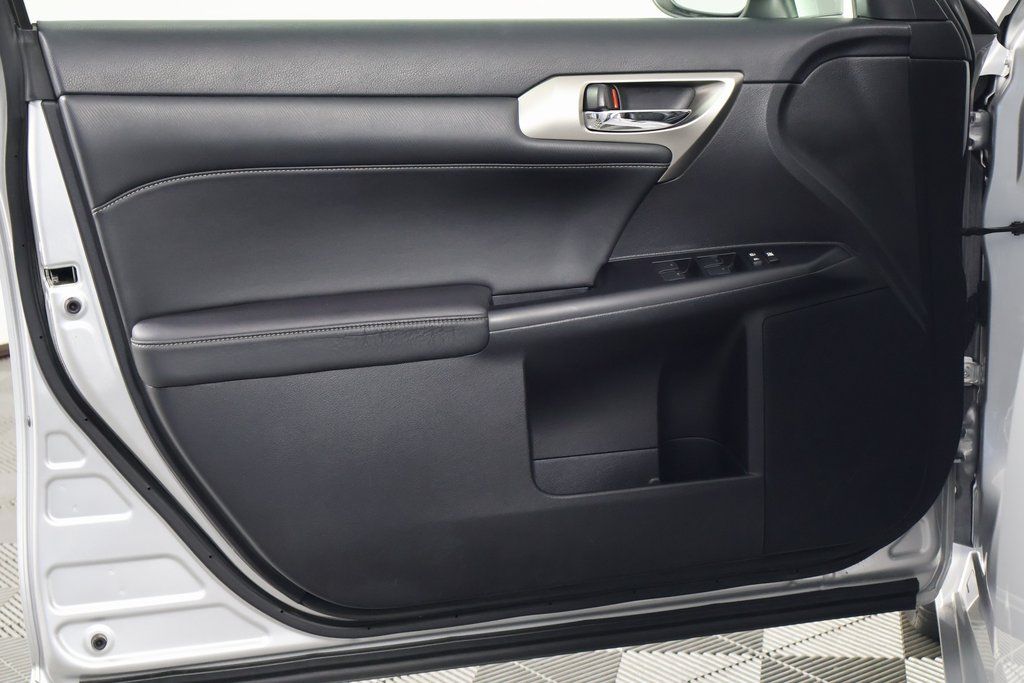 2015 Lexus CT 200h 12