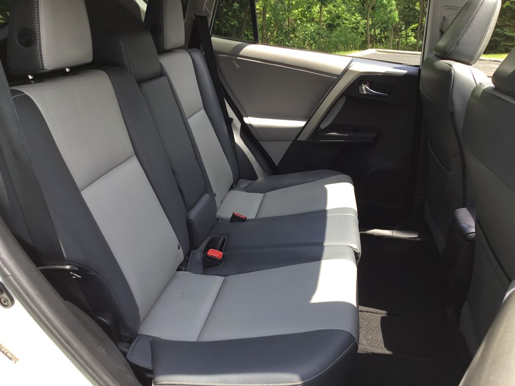 Thumbnail: 2013 Toyota RAV4 - 12
