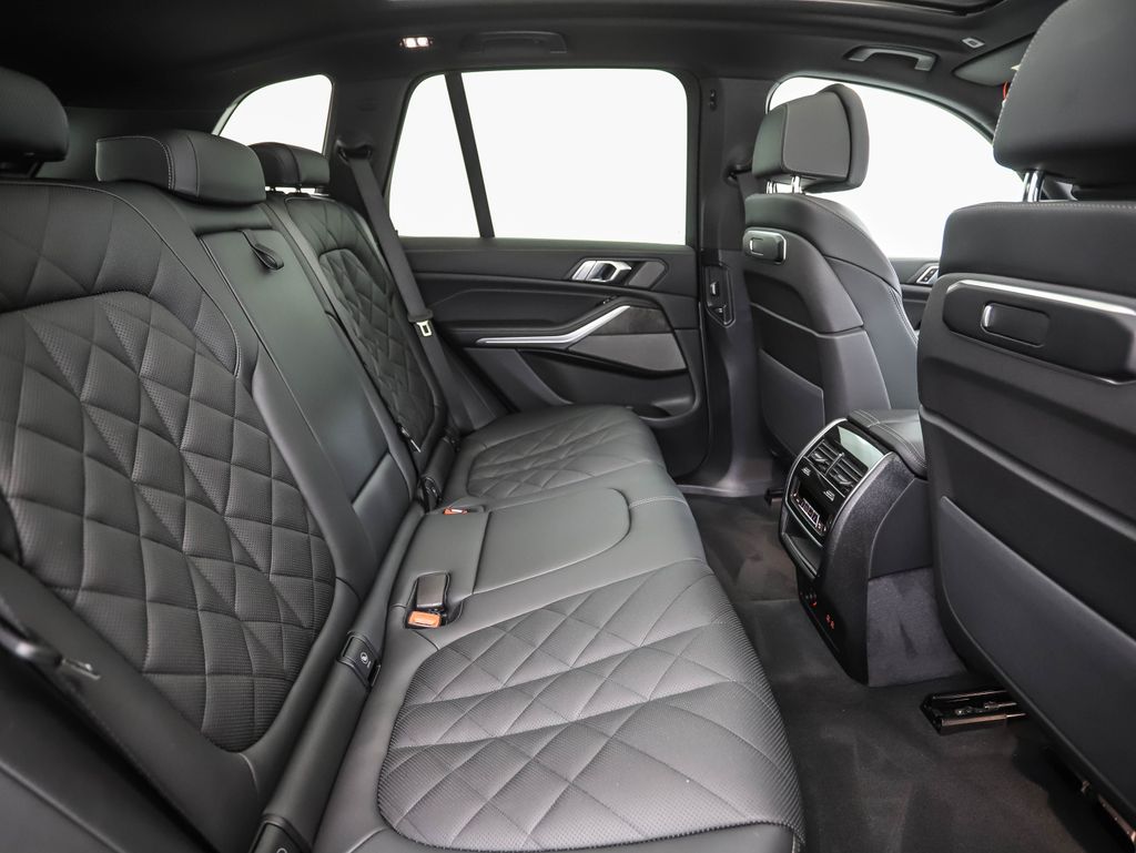 Thumbnail: 2025 BMW X5 - 27