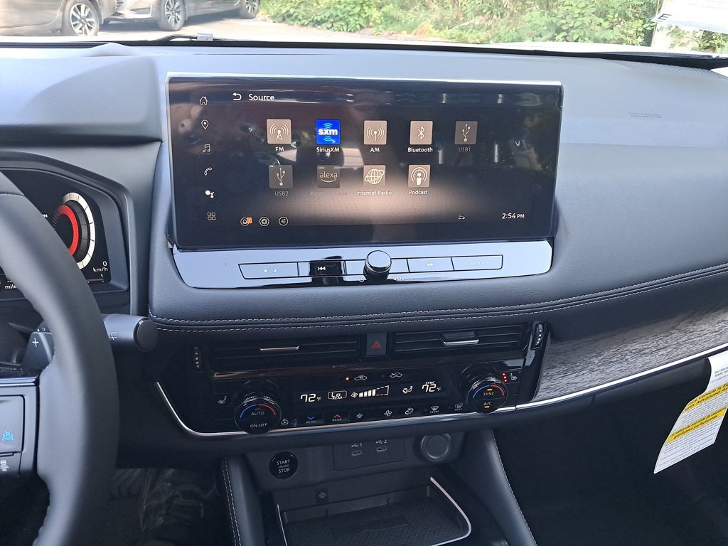 2026 Nissan Rogue Platinum White at South Hills Kia