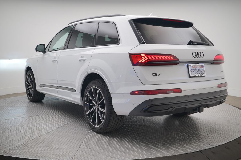 Thumbnail: 2023 Audi Q7 - 3