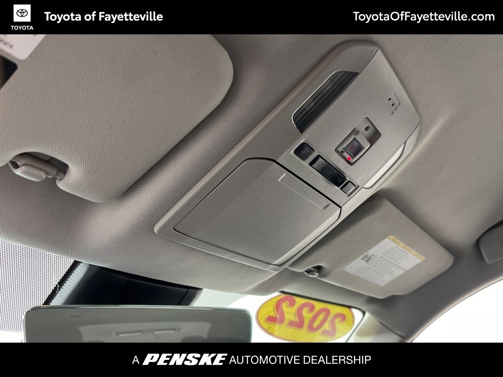 Thumbnail: 2022 Toyota Highlander - 27