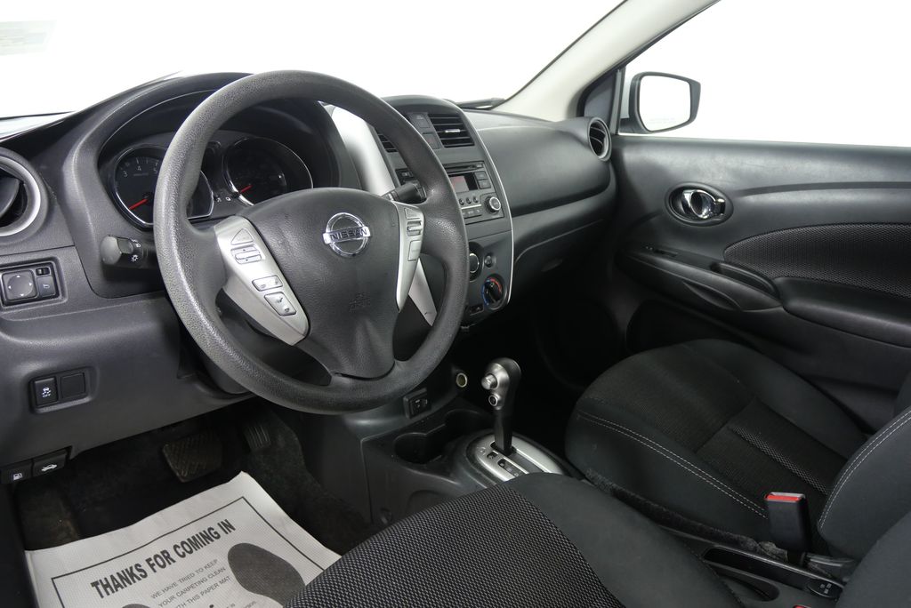 2018 Nissan Versa 1.6 SV 15