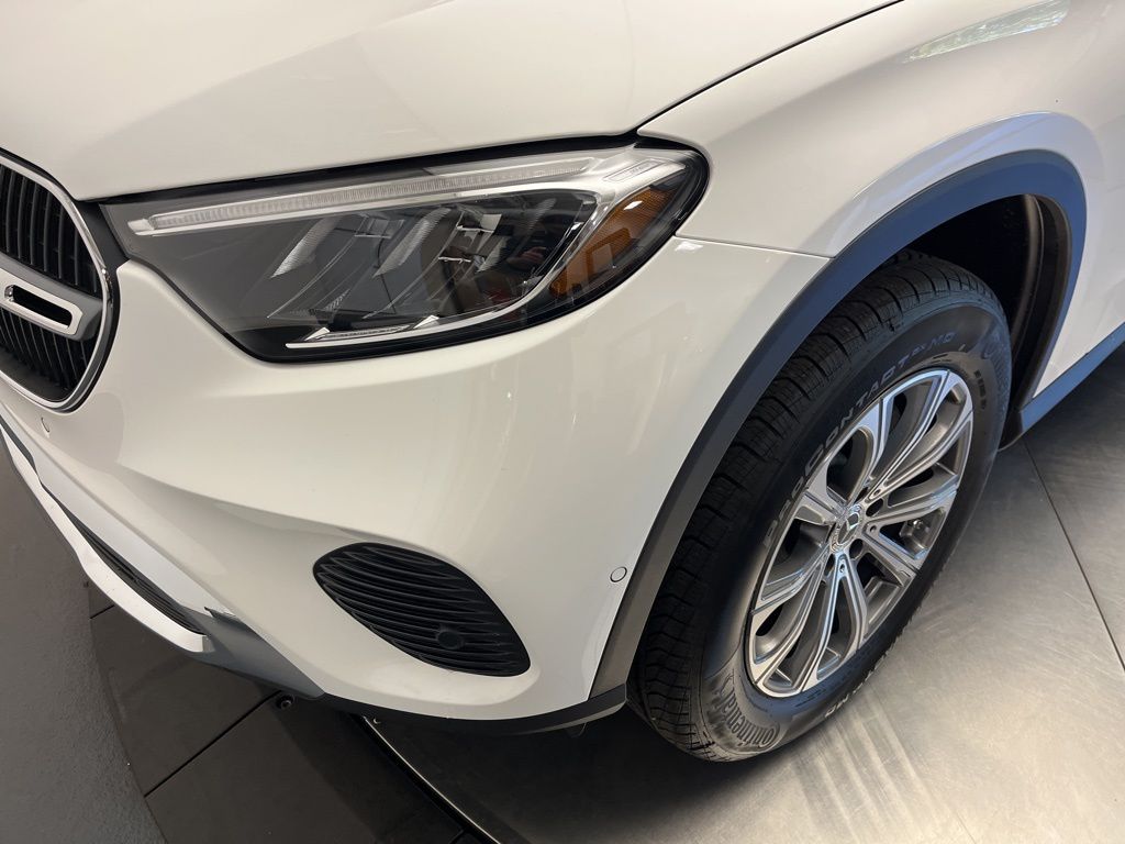 Thumbnail: 2026 Mercedes-Benz GLC - 9