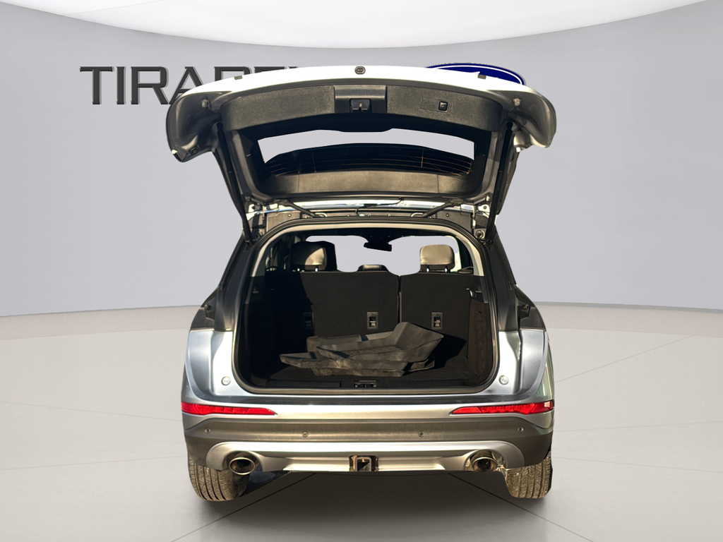 Used 2021 Silver Lincoln Reserve image 10