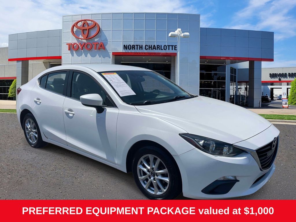 Snowflake White Pearl Mica 2016 Mazda MAZDA3 i Sport Sedan Front-Wheel Drive 6-Speed Automatic