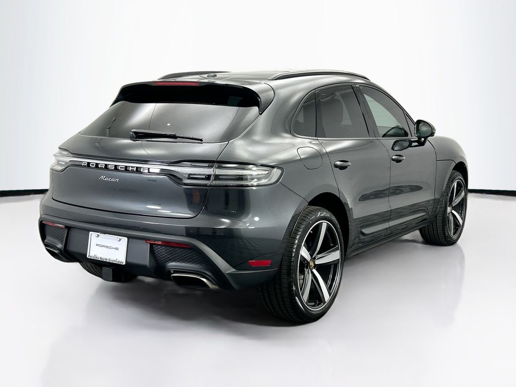 Thumbnail: 2026 Porsche Macan - 7
