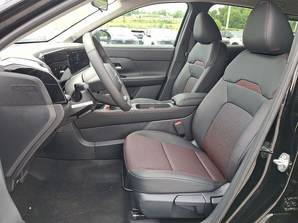 2026 Nissan Kicks — photo 9