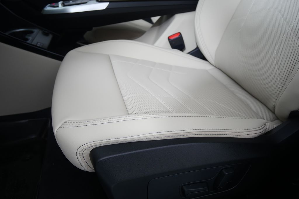 Thumbnail: 2025 BMW X1 - 9