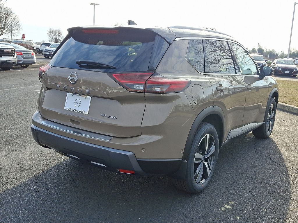 2025 Nissan Rogue SL 4