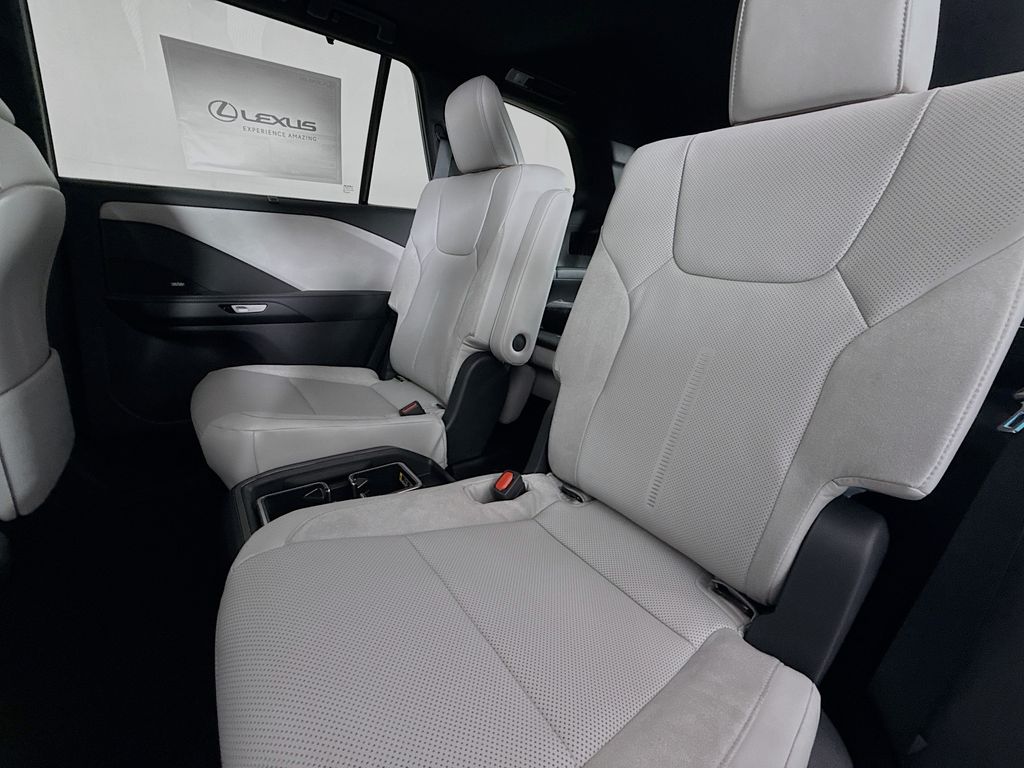 Thumbnail: 2026 Lexus TX - 17