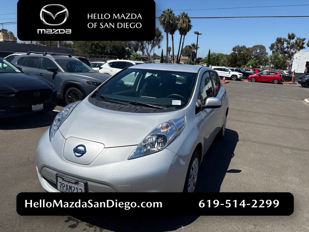Brilliant Silver Metallic 2013 Nissan LEAF Hatchback Front-Wheel Drive Automatic