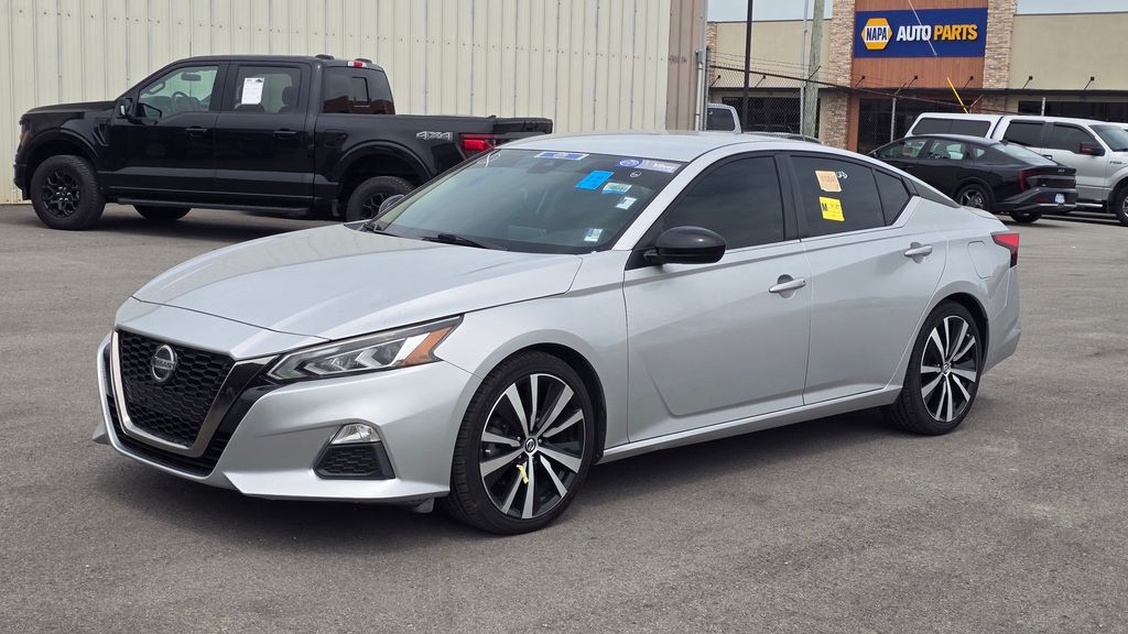 Brilliant Silver Metallic 2020 Nissan Altima Sedan Front-Wheel Drive Continuously Variable Transmission