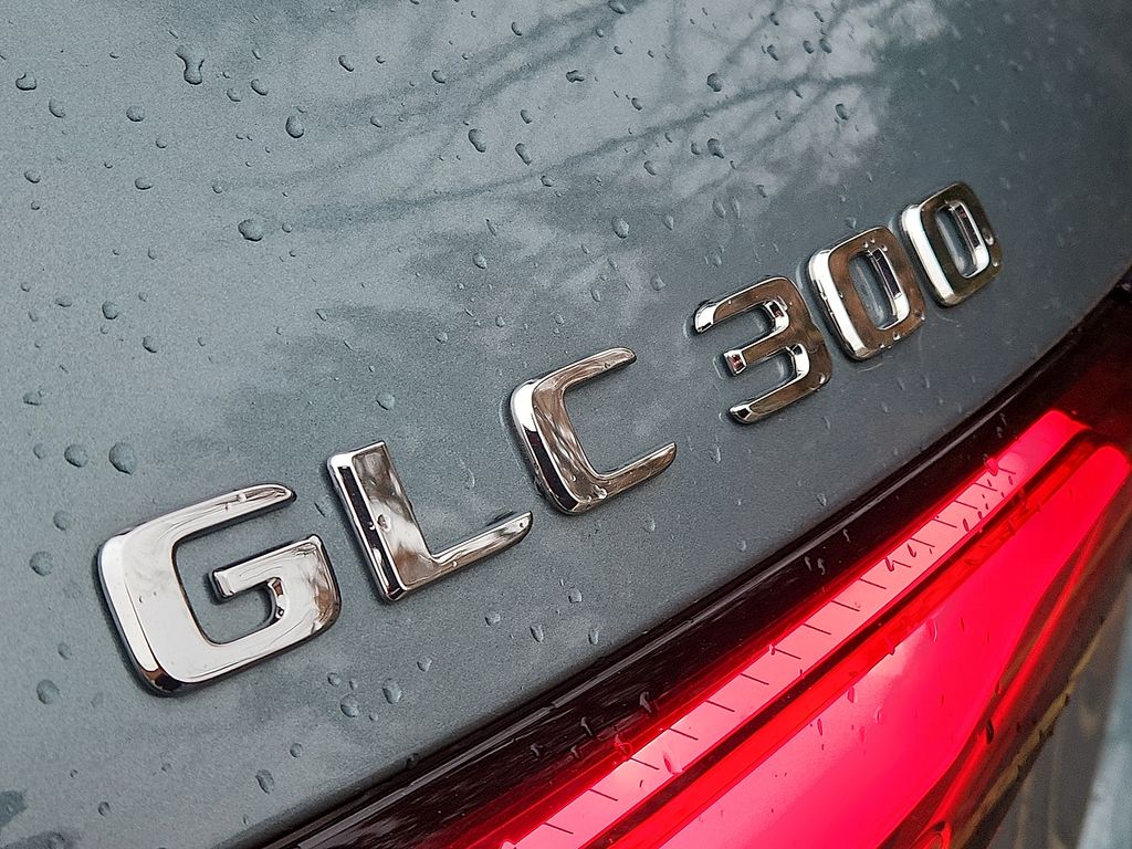 Thumbnail: 2025 Mercedes-Benz GLC - 29