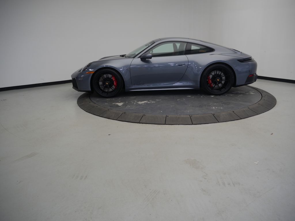 Thumbnail: 2026 Porsche 911 - 2