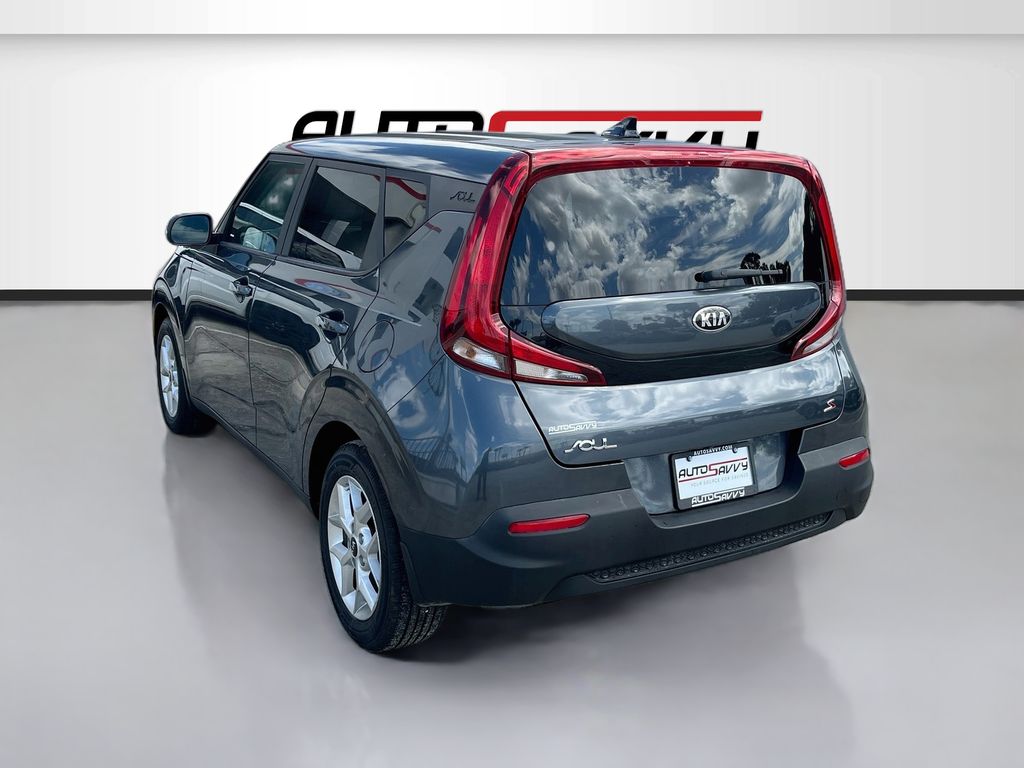 Used 2021 Gray Kia S image 5