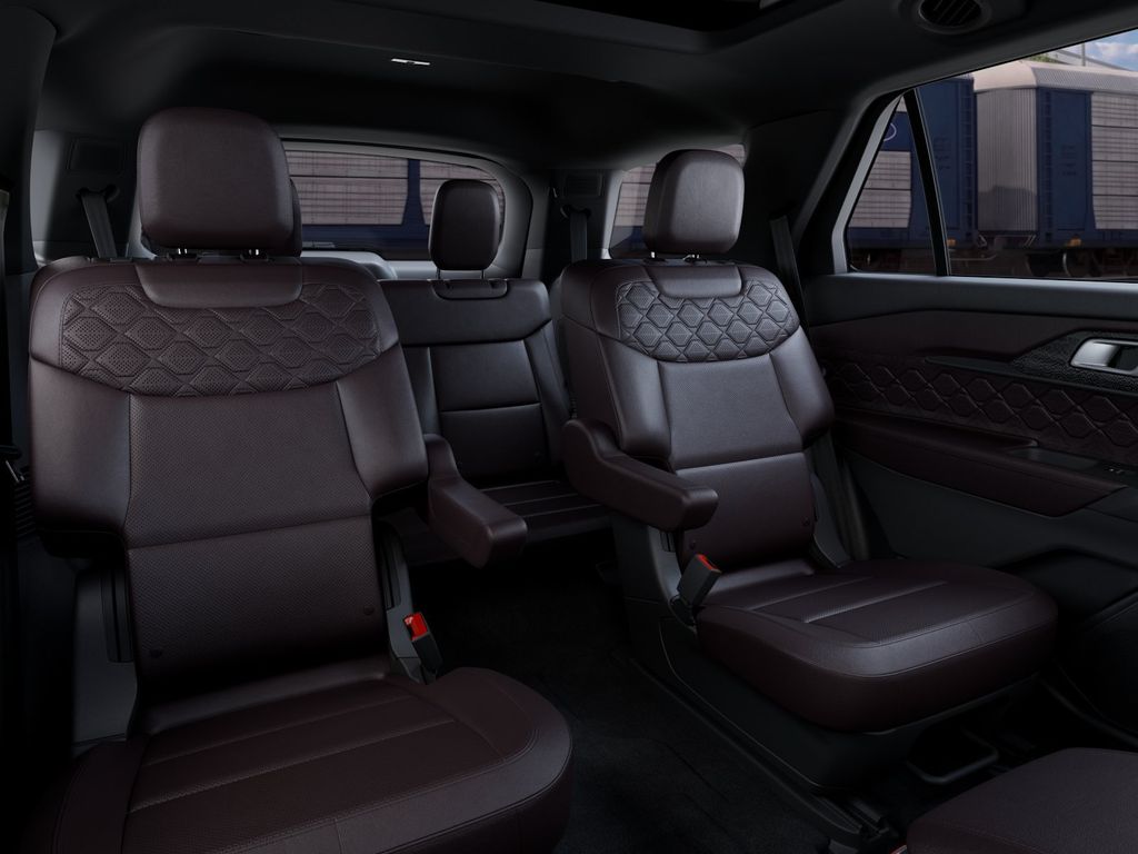 New 2027 Star White Metallic Tri-Coat Ford Platinum™ image 11