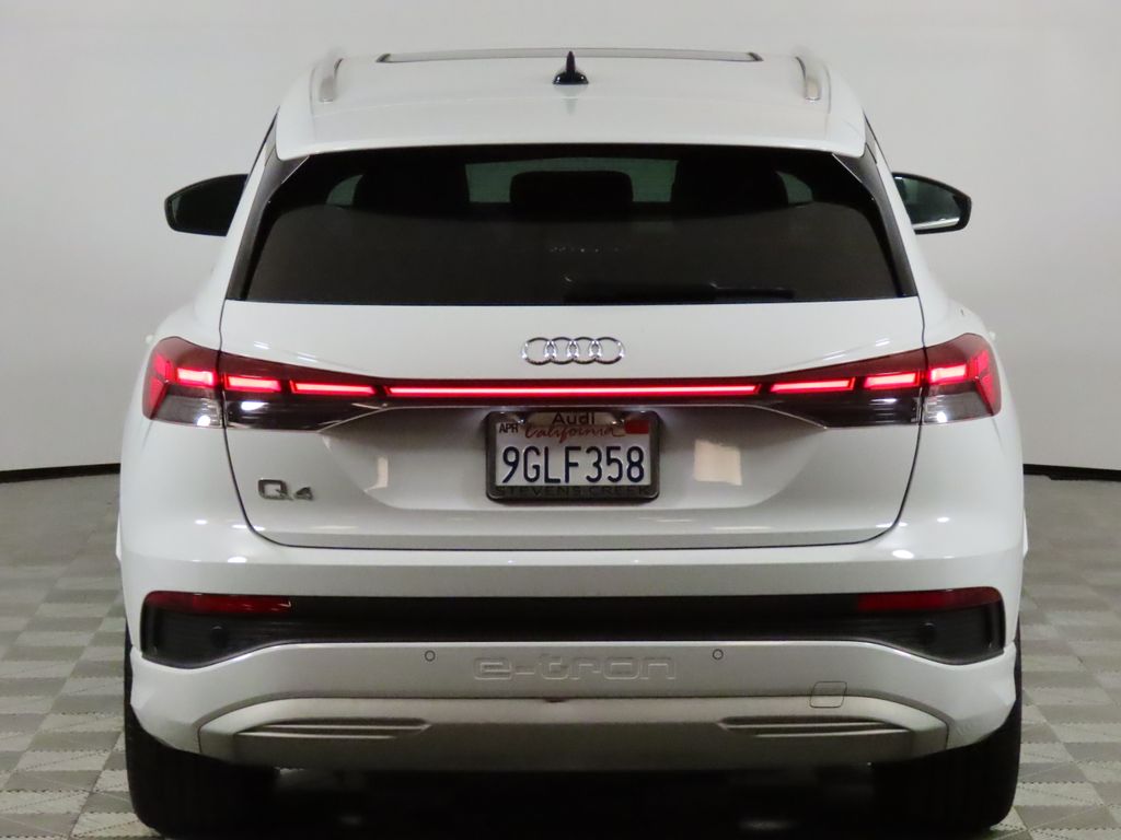 Thumbnail: 2023 Audi Q4 e-tron - 4