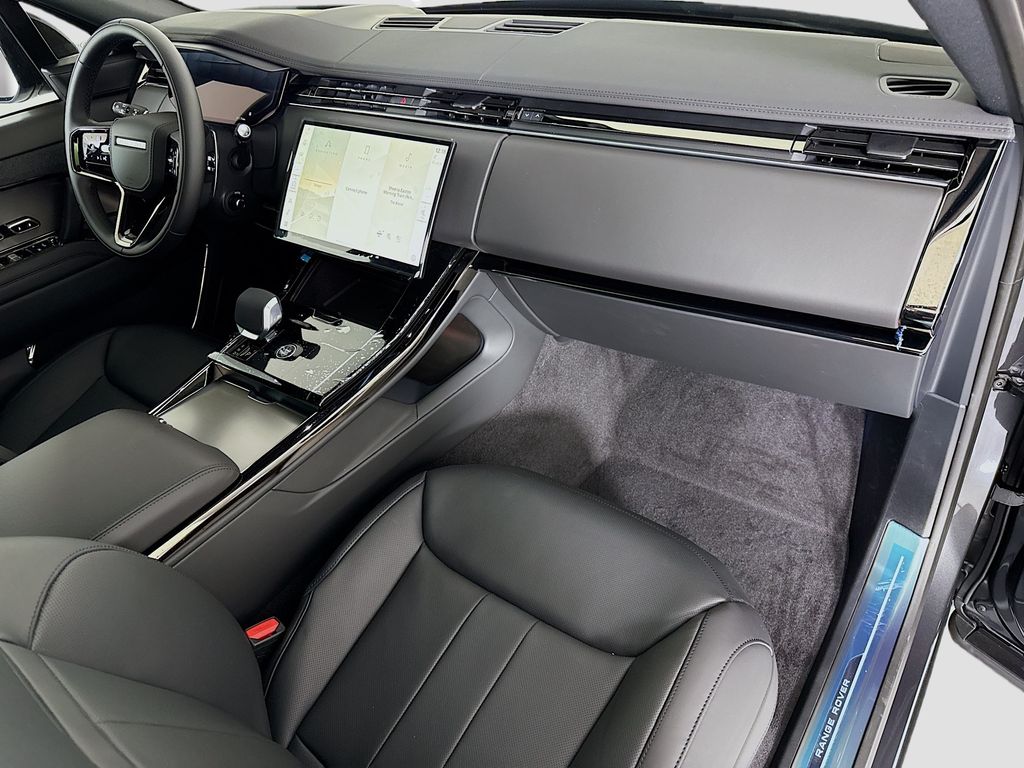Thumbnail: 2026 Land Rover Range Rover Sport - 19