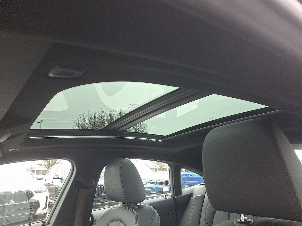 Thumbnail: 2022 BMW 2 Series - 15