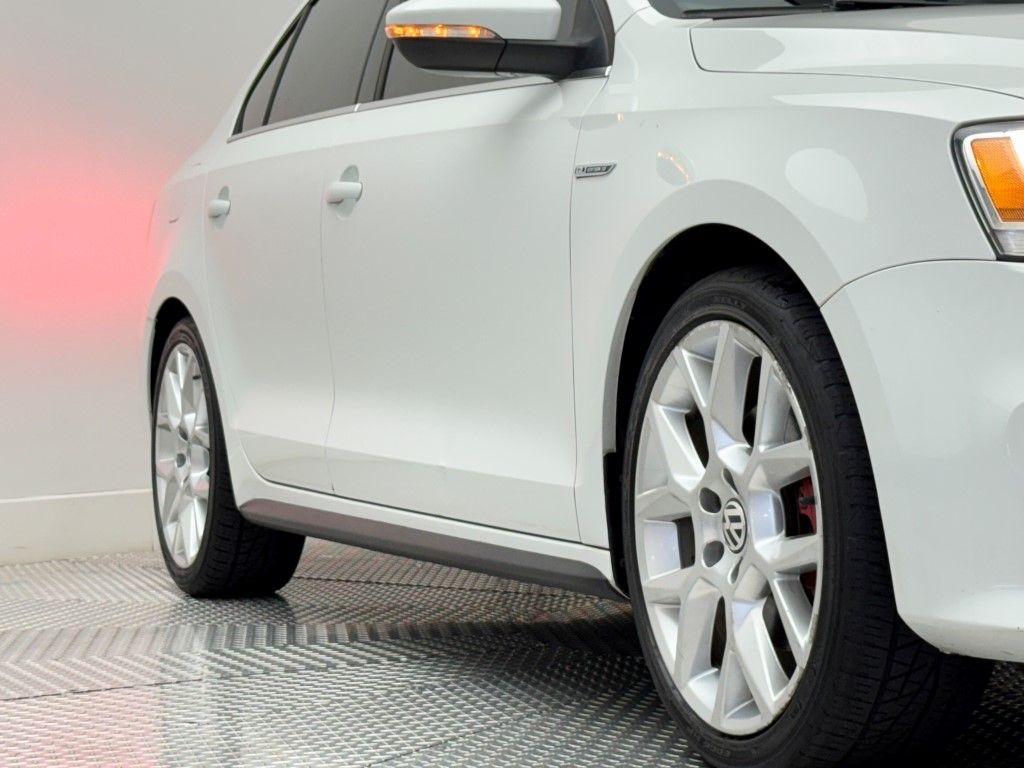 Thumbnail: 2014 Volkswagen Jetta - 4