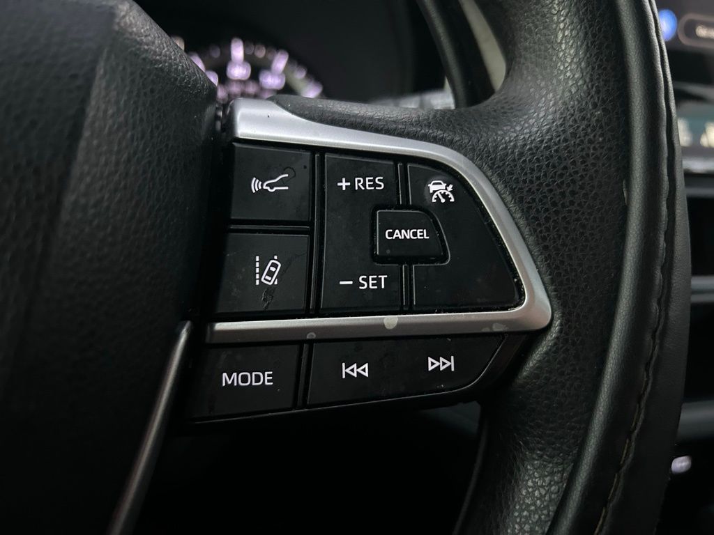Thumbnail: 2023 Toyota Highlander - 19