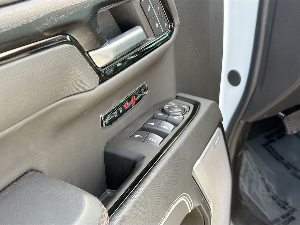 Used 2026 White GMC AT4X image 18
