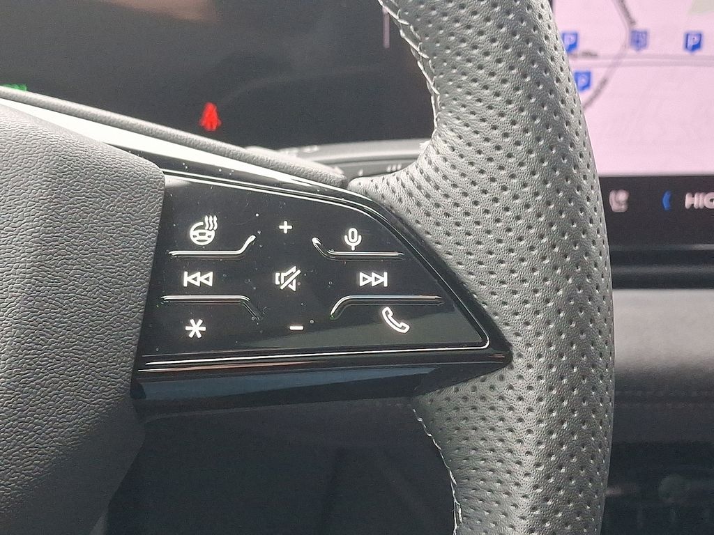 Thumbnail: 2025 Audi e-tron S - 21