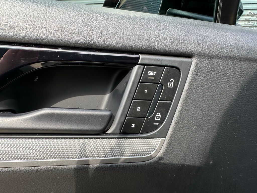 Thumbnail: 2024 Porsche Cayenne - 19