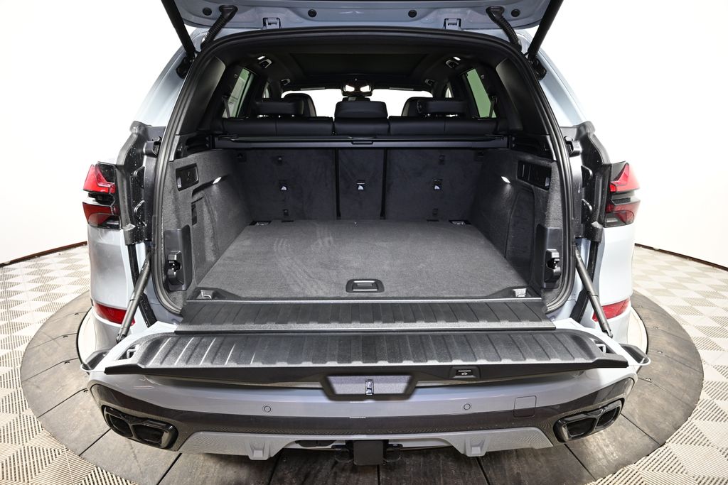 Thumbnail: 2026 BMW X5 - 10