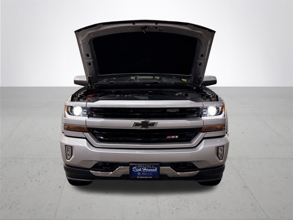2016 Chevrolet Silverado 1500 LT photo 4